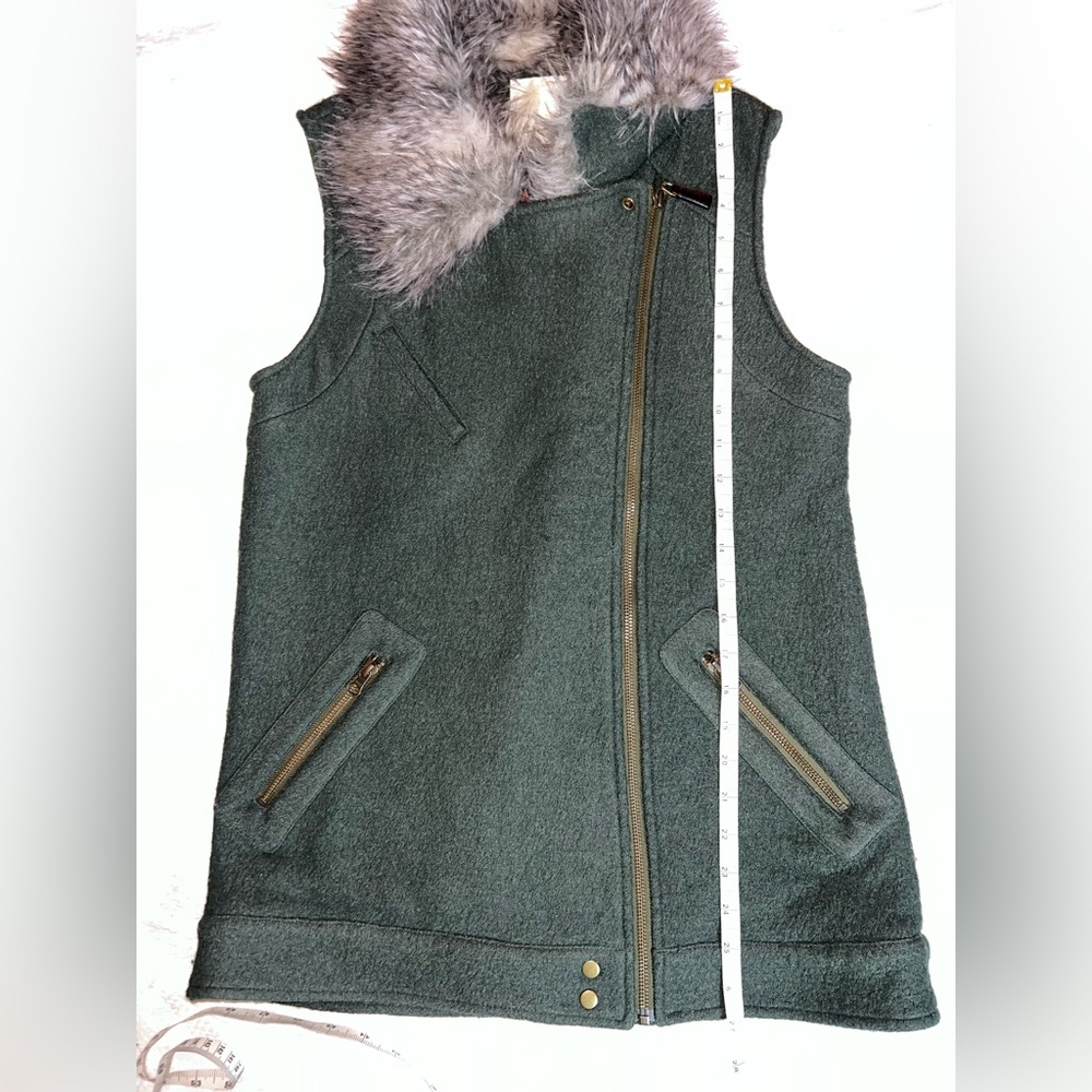 Anthropologie ❤️ Elevenses Boho Faux Fur Collar Crochet Vest Wool Blend Green - Picture 7 of 7